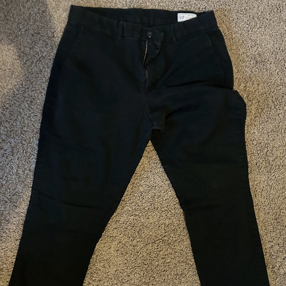 Men's Gap Black Athletic Taper 34|32 Pants